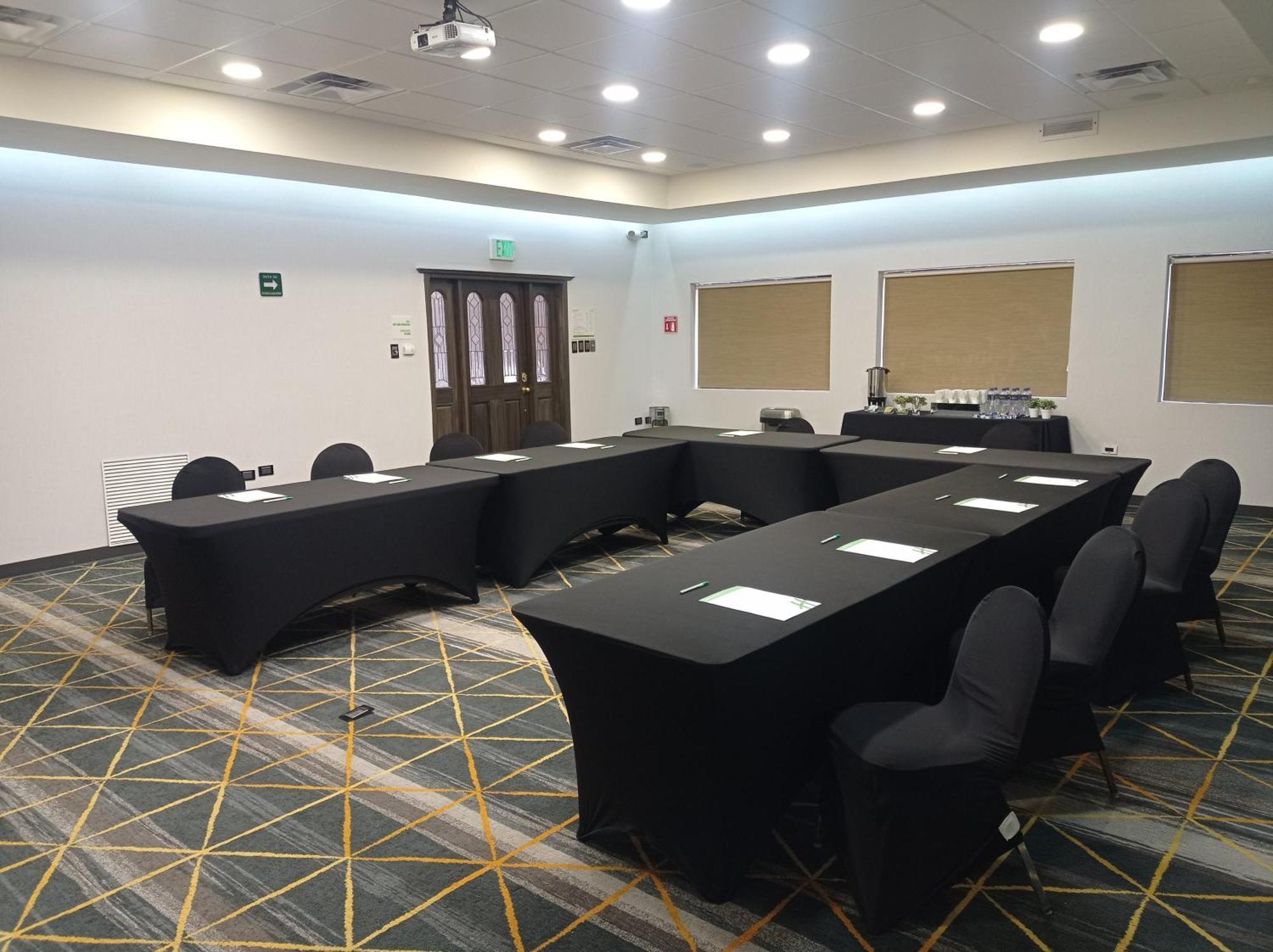 Holiday Inn Hotel & Suites Chihuahua By Ihg Ngoại thất bức ảnh